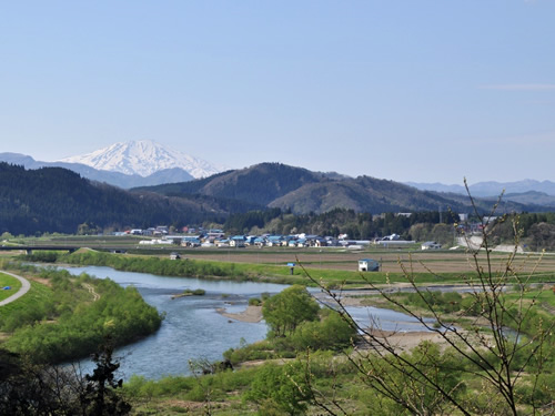 鮭川村