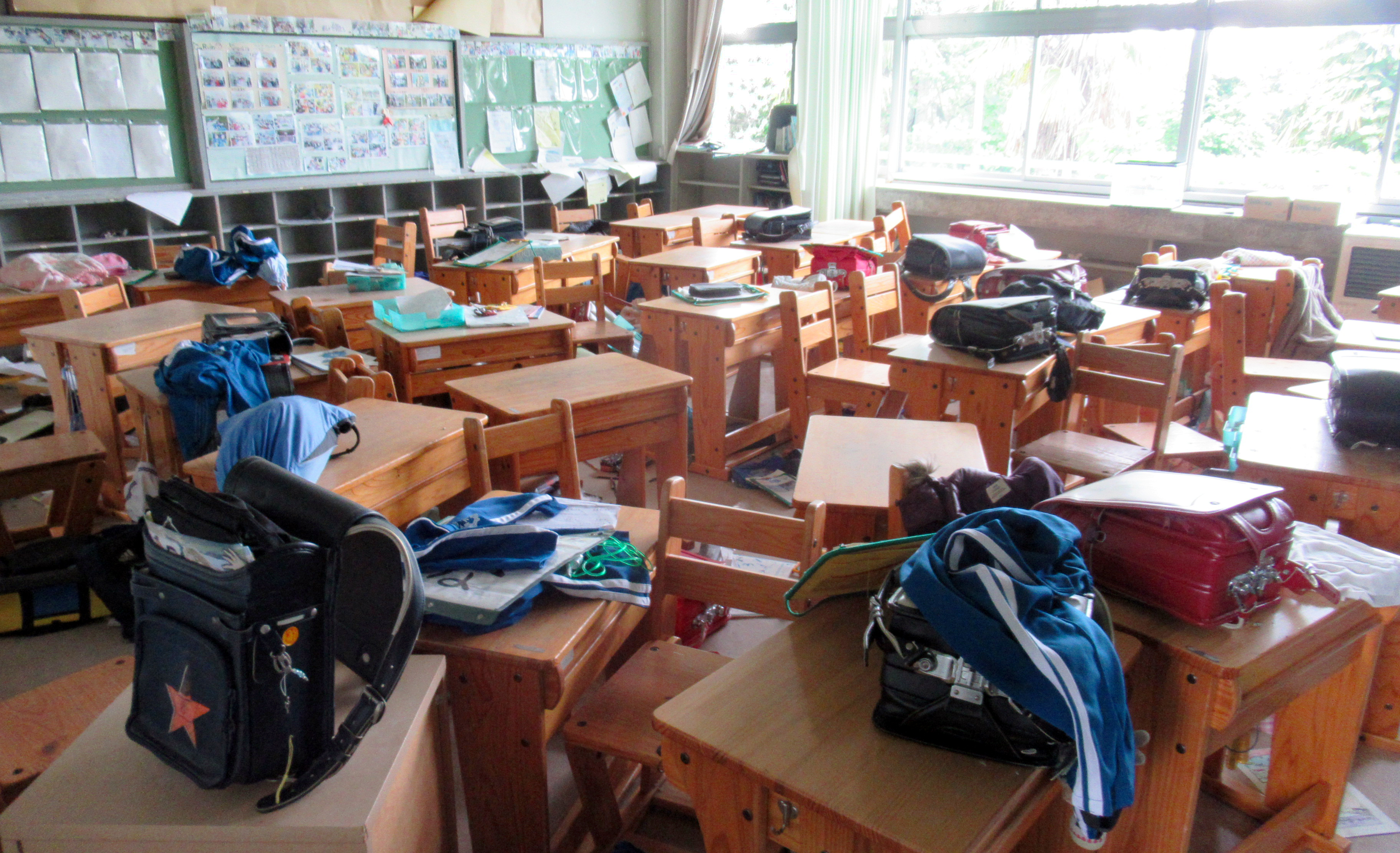 熊町小学校の教室風景；2023年7月21日撮影）