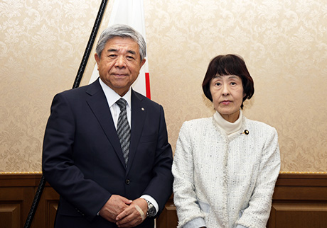 高橋大臣政務官