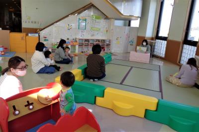 子育て支援センター「まんまるーむ」