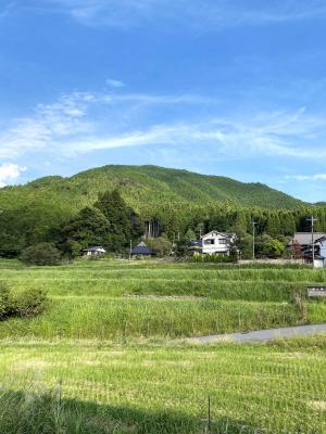 西粟倉駅から望む村の風景