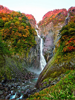 紅葉の称名滝