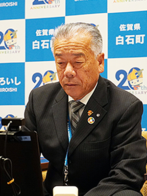 出席する田島会長代行