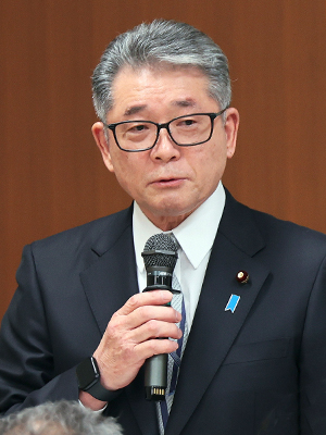 挨拶する冨樫副大臣