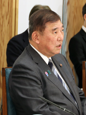 発言する石破総理
