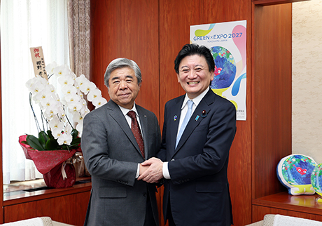 棚野会長（左）、武部農林水産大臣（右）