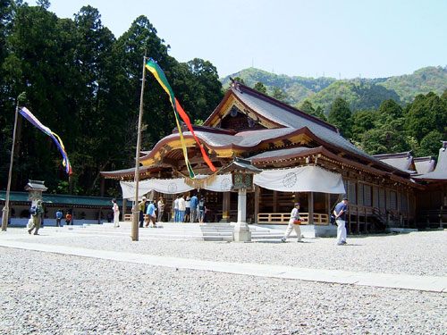 越後一宮彌彦神社