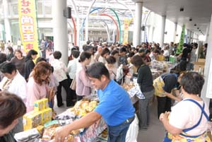 特産品コーナーの様子の写真