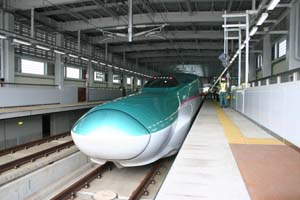 新型新幹線「E5系」の写真