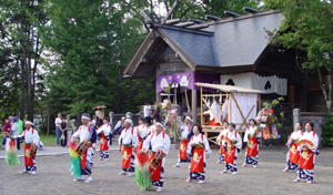 神社例大祭の写真