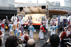 上槻木の太鼓踊りの写真