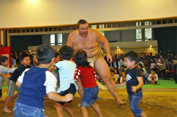 大相撲尾上部屋合宿の様子の写真