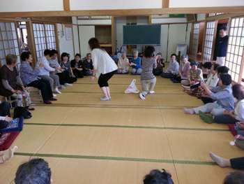 地域おこし協力隊による出前講座の写真