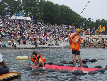 カツオ祭り・カツオ一本釣り競争の写真