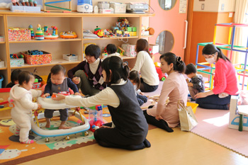 「みかんちゃん」子育て支援センターの写真