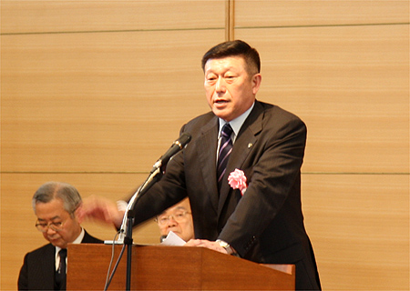 決議提案：佐竹敬久全国市長会長の写真