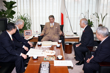 笹川自民党総務会長