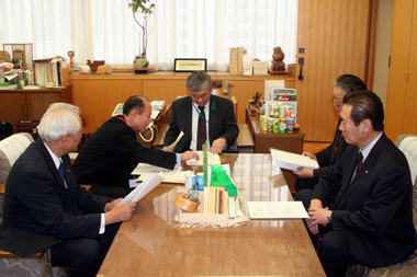 内藤林野庁長官