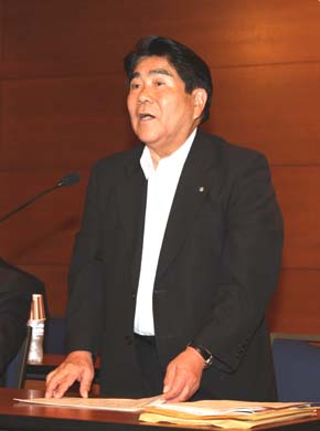 意見内容について説明する藤原行政部会長（長野県川上村長）