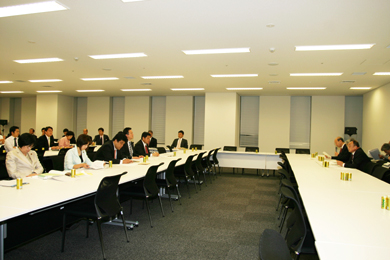 民主党税制改正PT総会地球温暖化対策税検討小委員会の写真