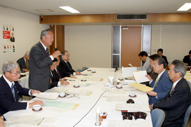 自民党税制調査会の写真