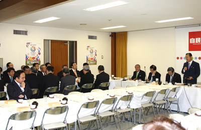 自由民主党地方創生実行統合本部（第４回会合）に藤原会長が出席の写真