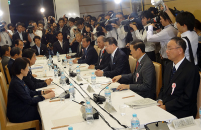 「国と地方の協議の場」に古口副会長が出席（10/21）の写真