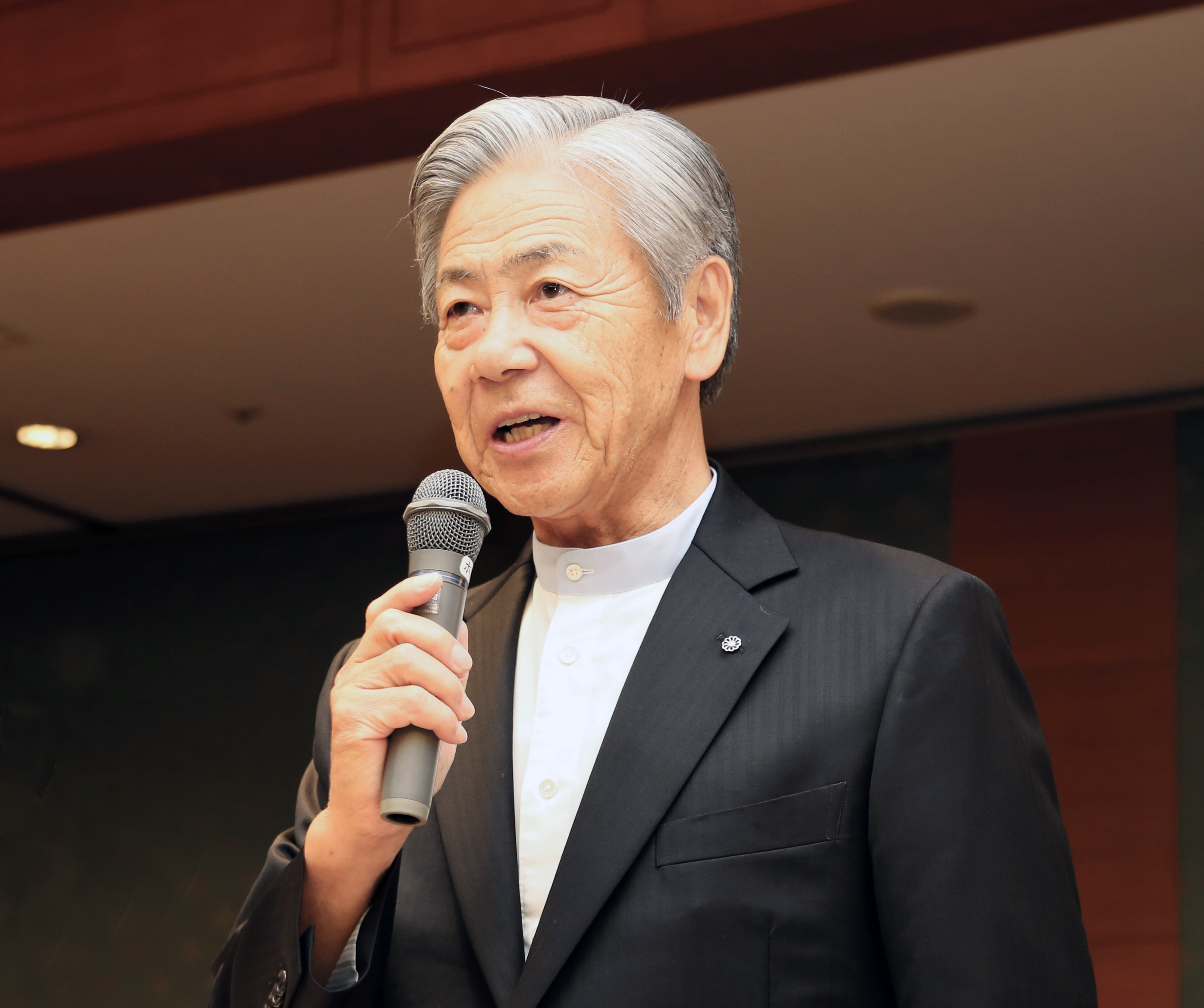 荒木泰臣氏