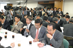 自民党総務部会・地方税財政改革PT合同会議の写真２