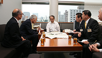 二橋内閣官房副長官