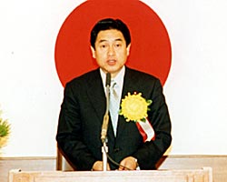 総務大臣代理　総務副大臣　若松謙維の写真