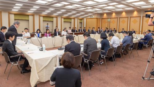 「第32次地方制度調査会第3回総会」に荒木会長が出席