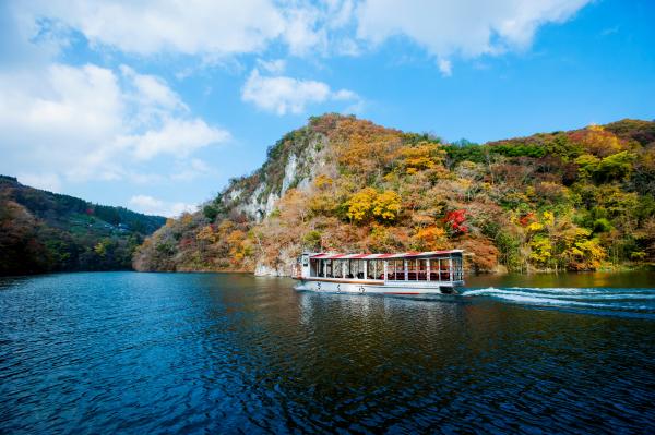 国定公園 帝釈峡と遊覧船