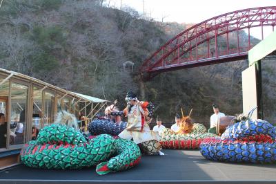 帝釈峡神龍湖　湖上神楽