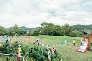 ３歳以上児用の園庭（自然のなかのびのびと遊ぶこ とができる環境）